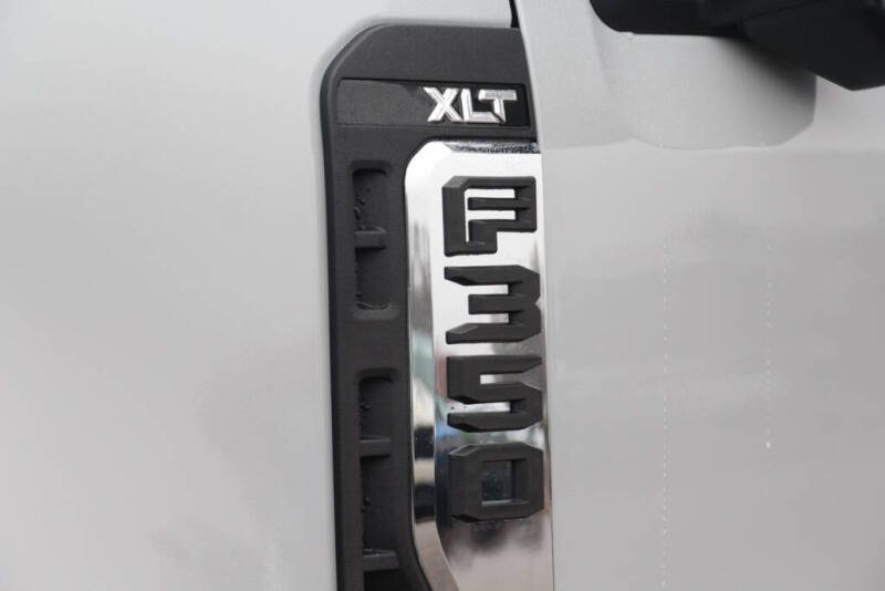 2026 Ford F-350 Super Duty XLT