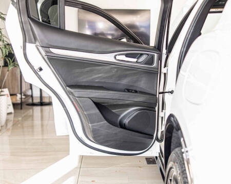 2025 Alfa Romeo Stelvio