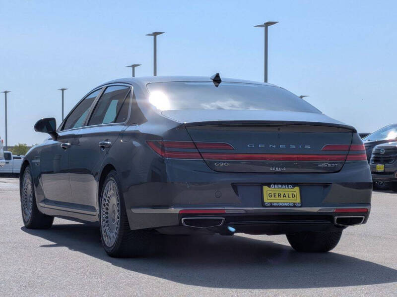 2020 Genesis G90