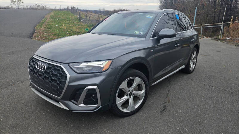 2022 Audi Q5 Premium Plus's photo