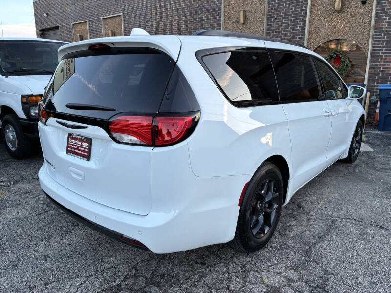 2018 Chrysler Pacifica Touring L Plus