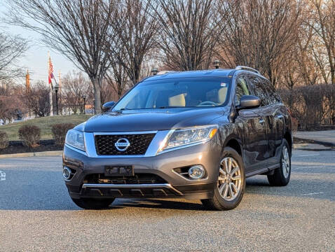 2014 Nissan Pathfinder for sale at Tristate Auto Group LLC in Garfield NJ