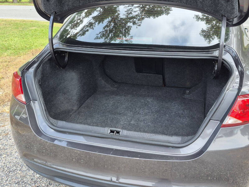 2016 Chrysler 200 LX