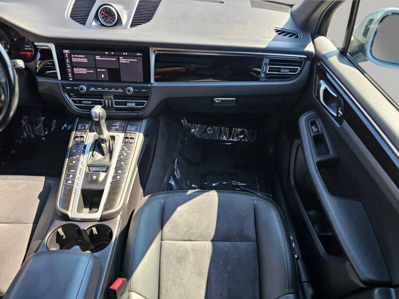 2021 Porsche Macan