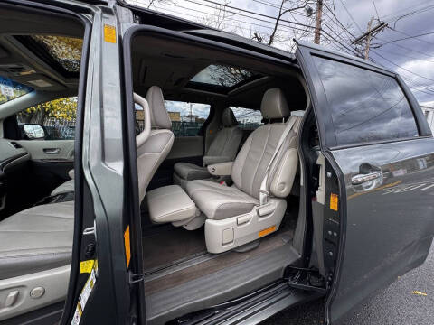 2013 Toyota Sienna Limited 7-Passenger
