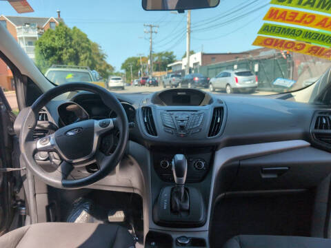 2014 Ford Escape S