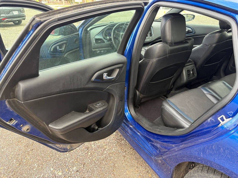 2015 Chrysler 200 S