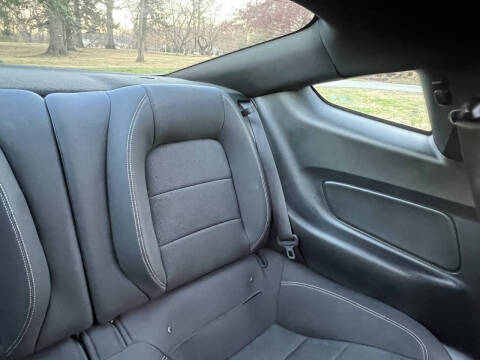 2015 Ford Mustang V6