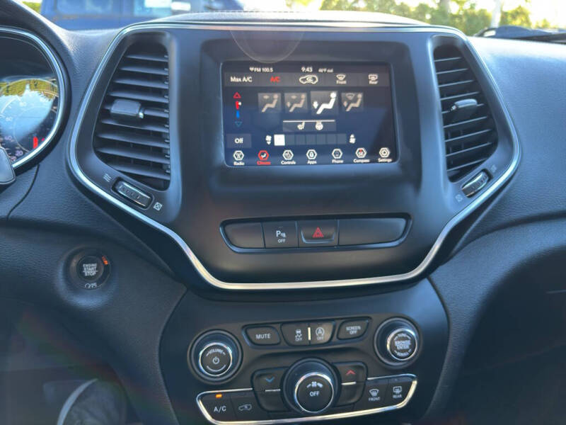 2019 Jeep Cherokee Latitude Plus