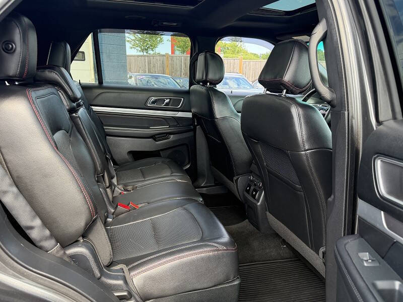 2017 Ford Explorer Sport