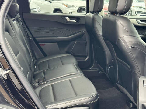 2022 Ford Escape SEL