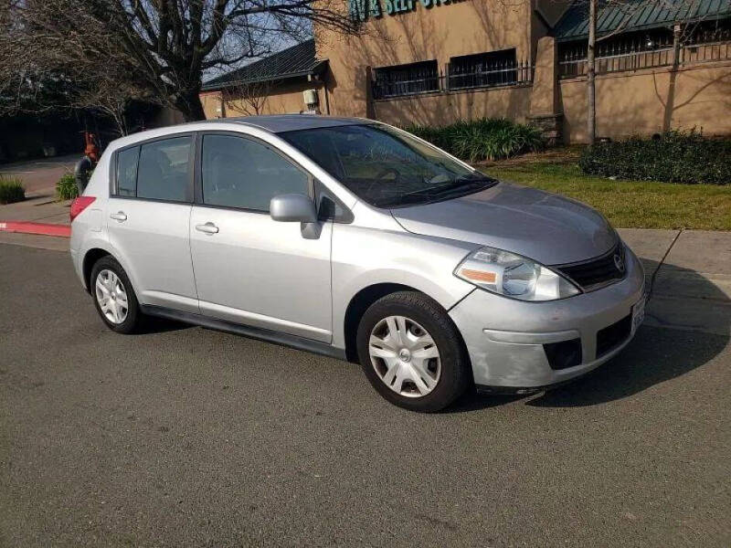 2011 Nissan Versa 1.8 S