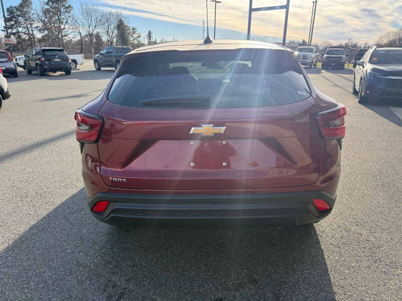 2025 Chevrolet Trax LS