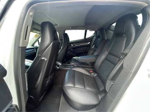 2015 Porsche Panamera