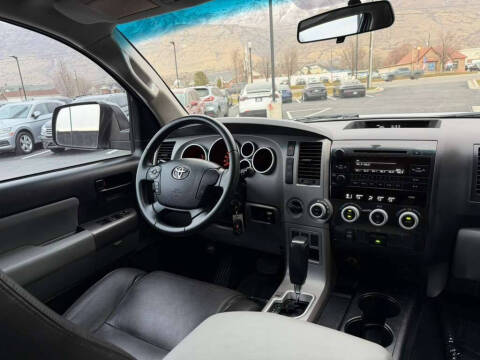 2013 Toyota Sequoia SR5
