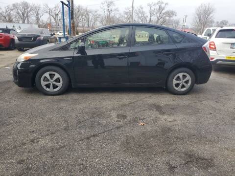 2013 Toyota Prius for sale at Dave's Garage & Auto Sales in East Peoria IL