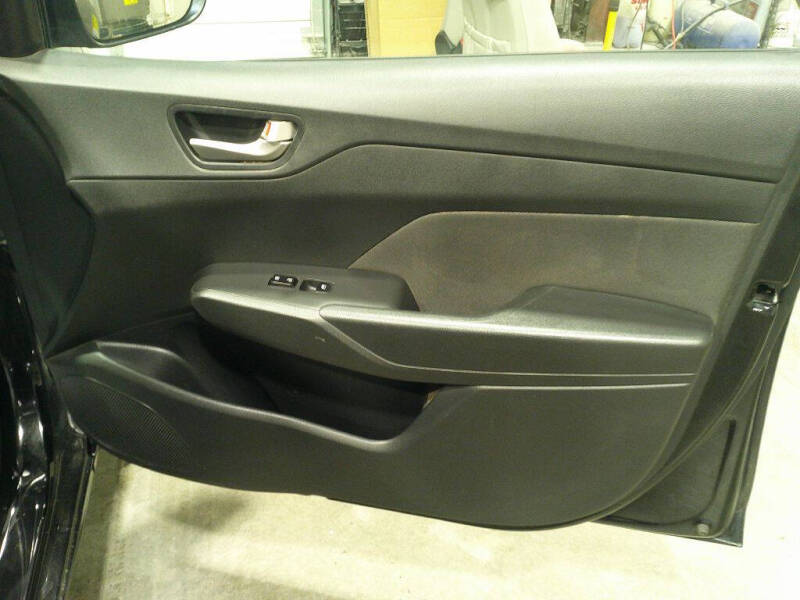 2020 Hyundai Accent SE