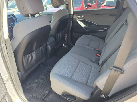 2017 Hyundai Santa Fe SE