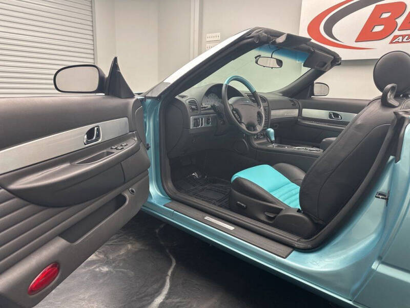 2002 Ford Thunderbird Deluxe