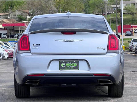 2016 Chrysler 300