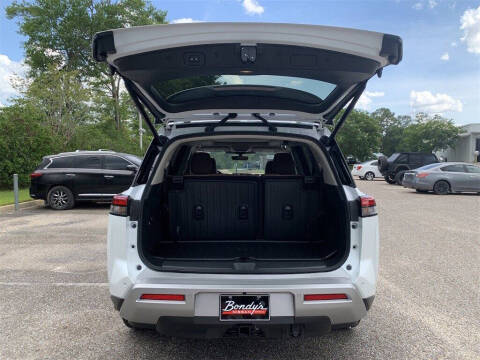 2025 Nissan Pathfinder Platinum