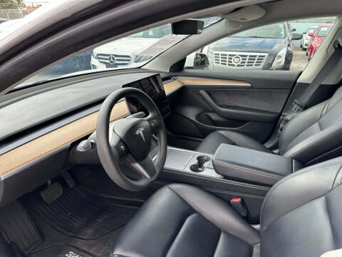 2021 Tesla Model 3 Standard Range Plus