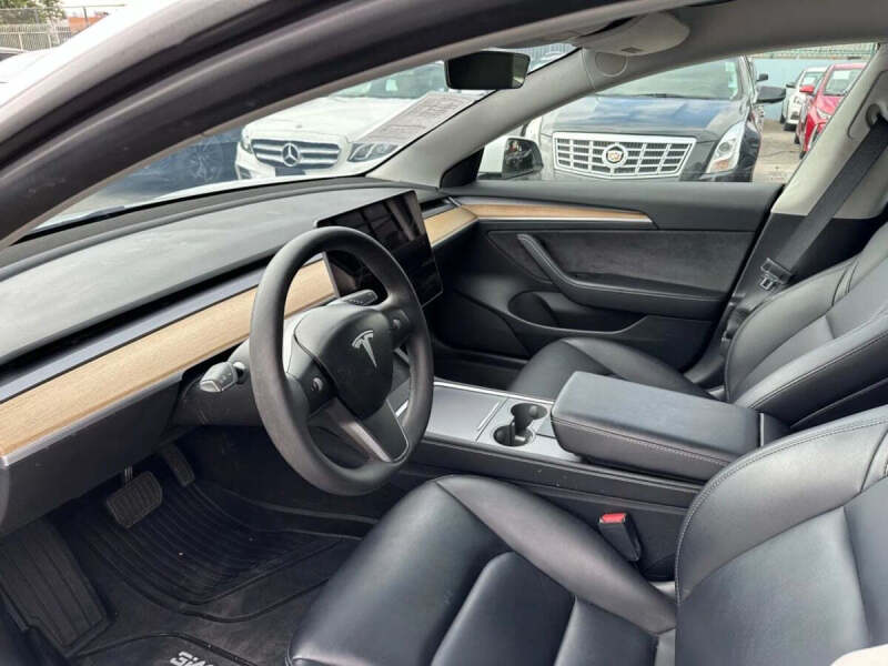 2021 Tesla Model 3 Standard Range Plus