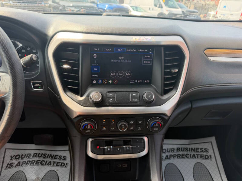 2022 GMC Acadia SLE
