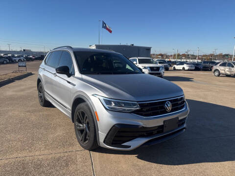 2024 Volkswagen Tiguan SE R-Line Black