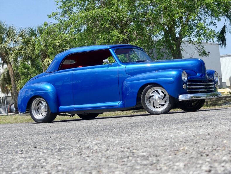 1948 Ford Super Deluxe