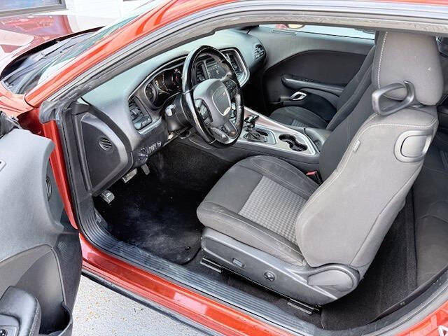 2021 Dodge Challenger SXT