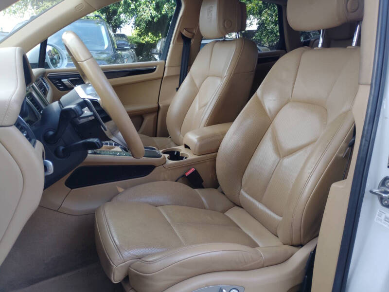 2016 Porsche Macan S