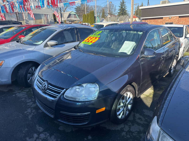 2010 Volkswagen Jetta for sale at American Dream Motors in Everett WA