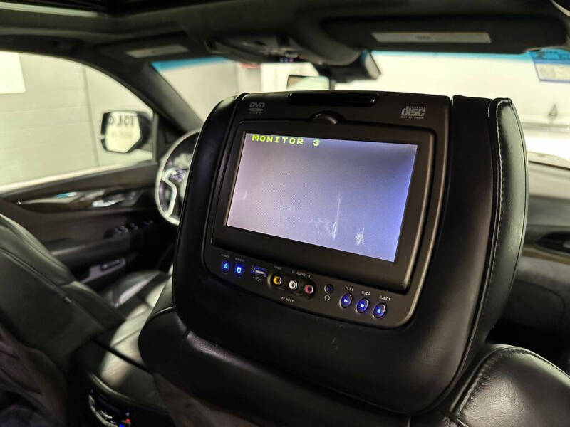 2017 Cadillac Escalade Platinum