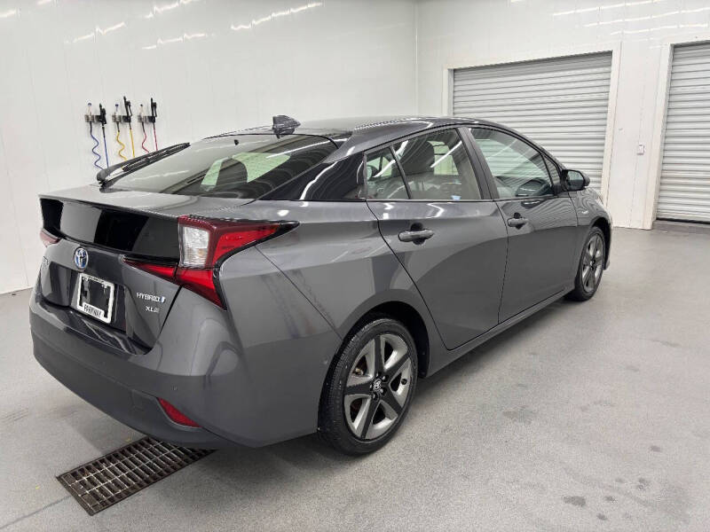 2021 Toyota Prius XLE