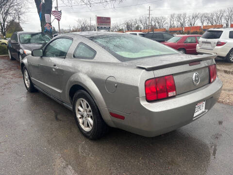 2008 Ford Mustang V6 Deluxe