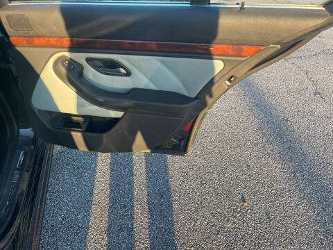 2003 BMW 5 Series 525i