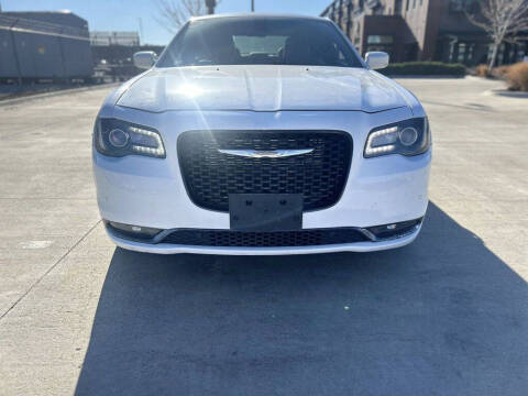 2016 Chrysler 300 S