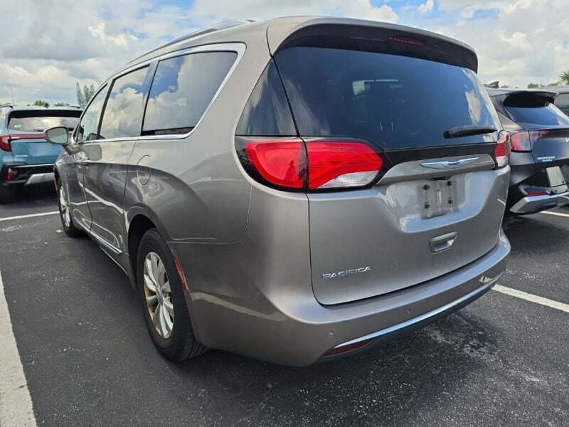 2018 Chrysler Pacifica Touring L Plus