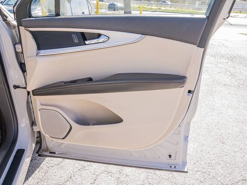 2020 Lincoln Nautilus Standard