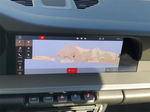 2021 Porsche 911 Carrera