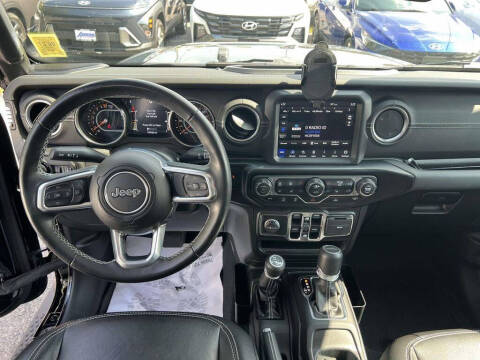 2022 Jeep Gladiator Overland