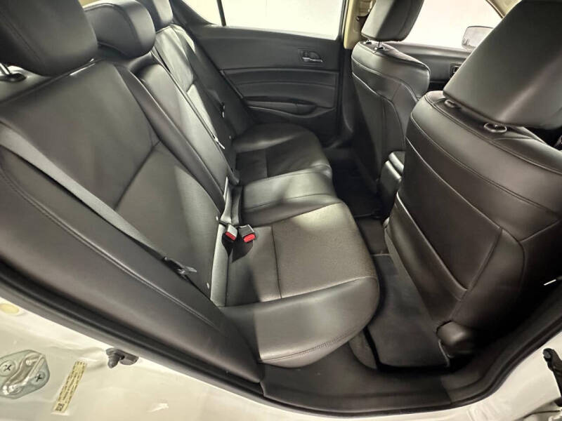 2013 Acura ILX 2.0L w/Tech