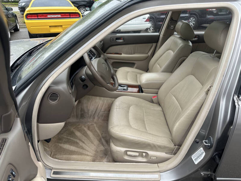 1995 Lexus LS 400