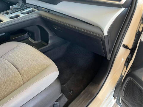 2026 Toyota Sienna LE 8-Passenger