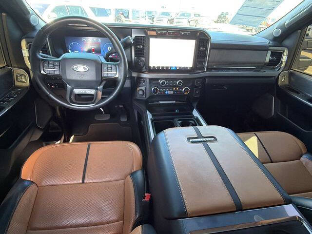 2023 Ford F-450 Super Duty Platinum