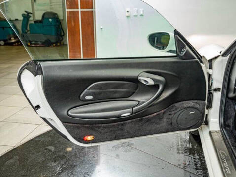 2003 Porsche 911 Carrera