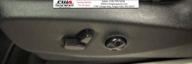 2021 Chrysler Voyager LX