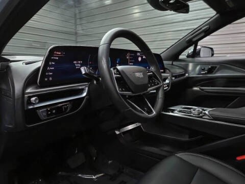 2024 Cadillac LYRIQ Tech