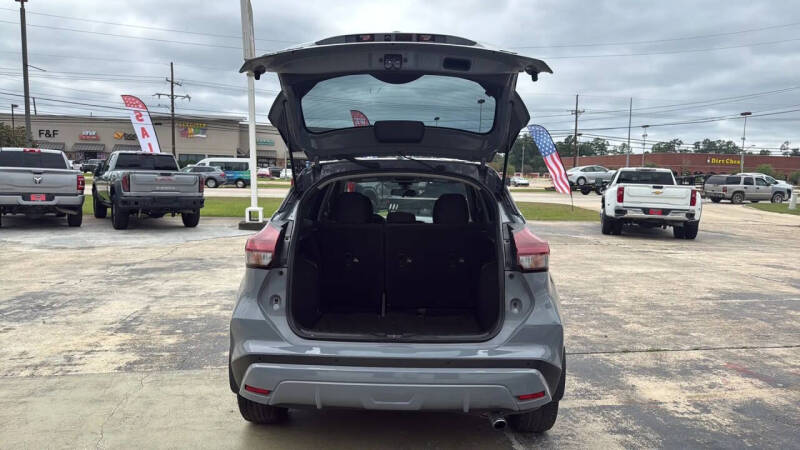 2024 Nissan Kicks SV